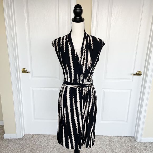 Dana Buchman Size XS Black Tan Beige Slashed Design Blouse Belted Dress - Picture 1 of 9